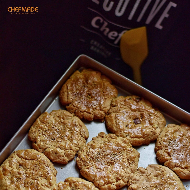 CHEFMADE 11-Inch Baking Sheet Pan, Non-Stick Square Jelly Roll Bakeware for Oven Roasting Meat Bread Battenberg Pizzas Pastries 11.2" x 11.2" x 1.4" (Champagne Gold) - Image 5